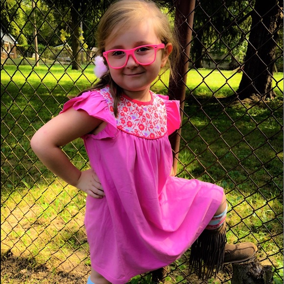 Hi Poshers! - Picture 2 of 6